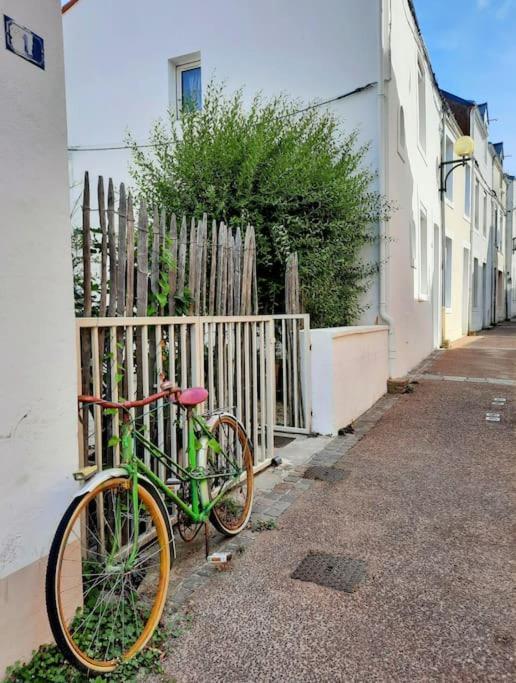 Le Studio D'En O, Au Coeur De La Haute Ville De Pornic. 外观 照片